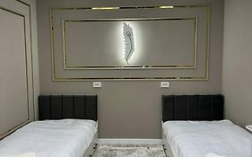 Qonaq House недалеко от мавзолея Ясави